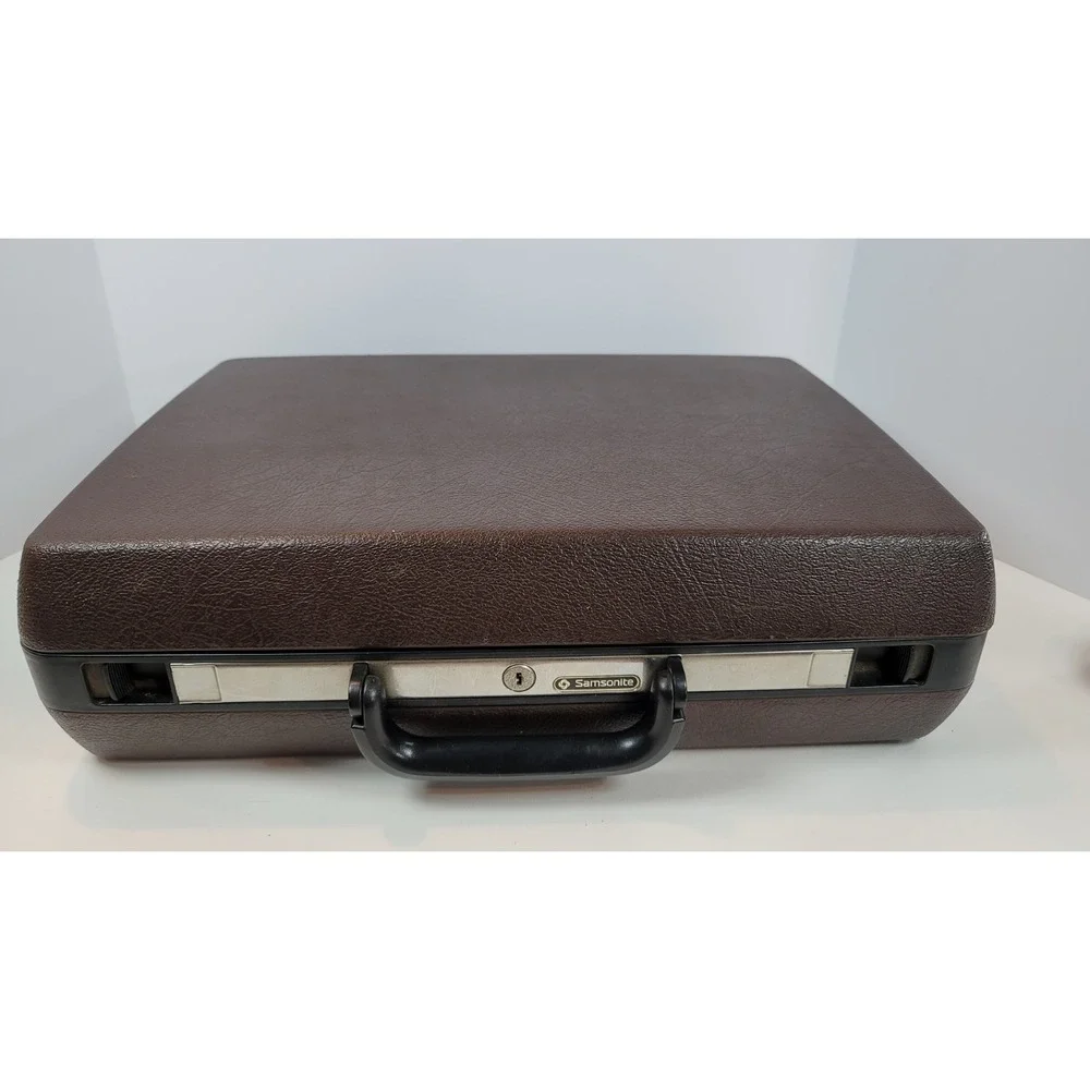 Vintage Samsonite Survivor Classic IV Brown Hard Shell Brief Case No keys